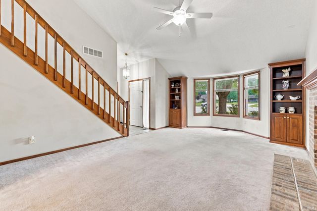 1310 Canal Ridge Drive, New Haven, IN 46774