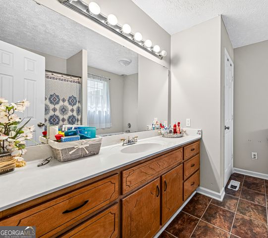 1458 Whispering Pines Drive, Toccoa, GA 30577