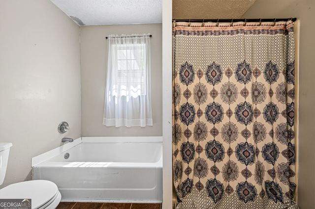 1458 Whispering Pines Drive, Toccoa, GA 30577
