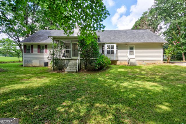 1458 Whispering Pines Drive, Toccoa, GA 30577