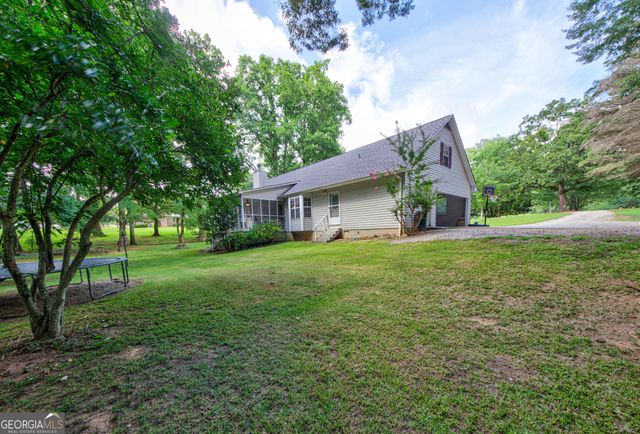 1458 Whispering Pines Drive, Toccoa, GA 30577