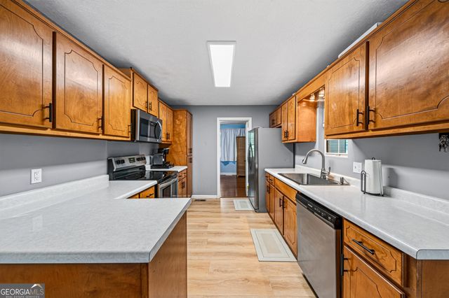 1458 Whispering Pines Drive, Toccoa, GA 30577