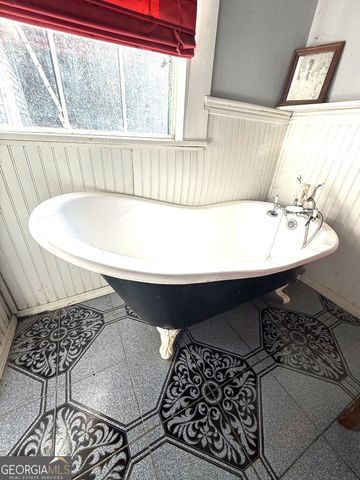 115 S Thomas St, Elberton, GA 30635