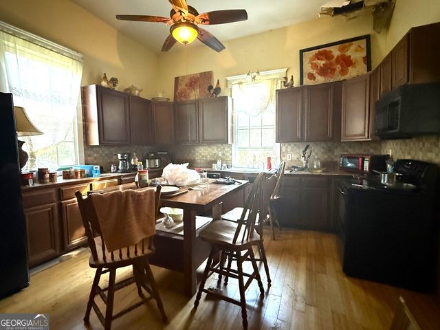 115 S Thomas St, Elberton, GA 30635