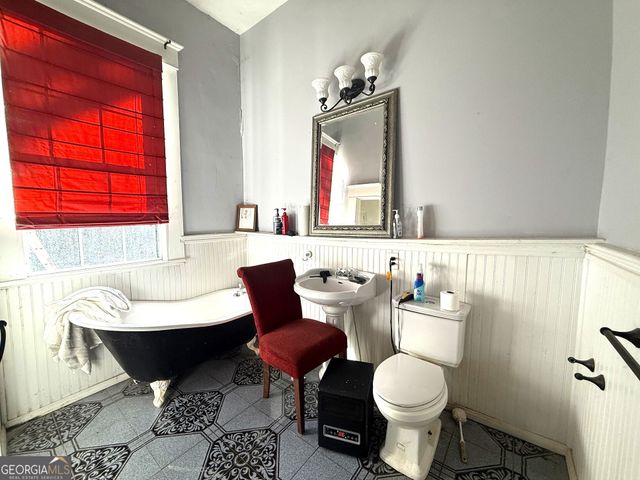 115 S Thomas St, Elberton, GA 30635