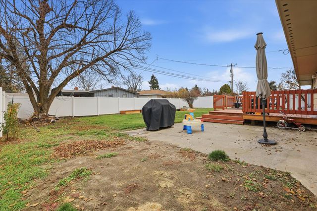 5820 N Ash St, Spokane, WA 99205
