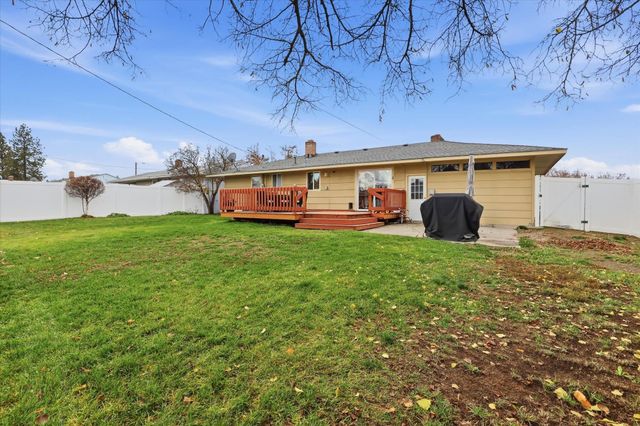 5820 N Ash St, Spokane, WA 99205