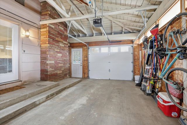 5820 N Ash St, Spokane, WA 99205