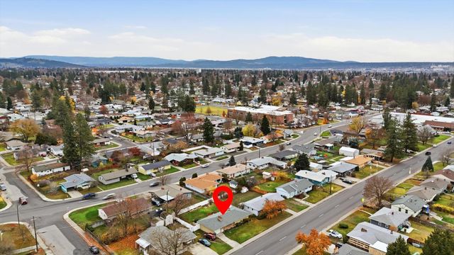 5820 N Ash St, Spokane, WA 99205