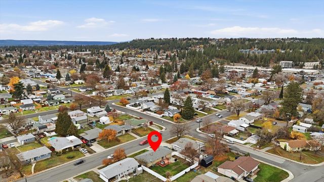 5820 N Ash St, Spokane, WA 99205