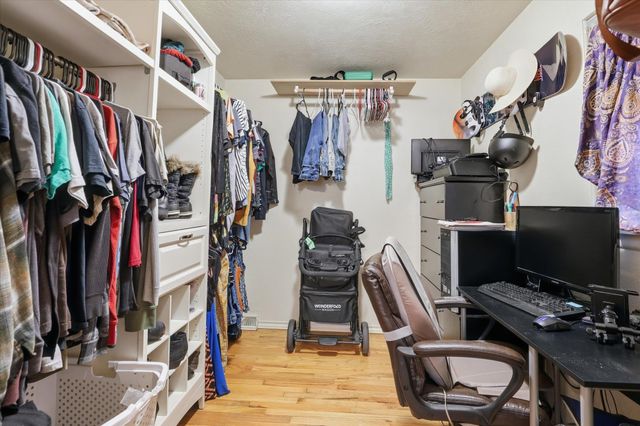 5820 N Ash St, Spokane, WA 99205