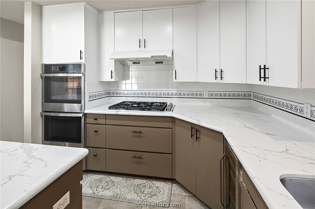 2301 East Briargate Drive, Bryan, TX 77802