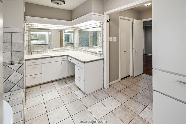 2301 East Briargate Drive, Bryan, TX 77802