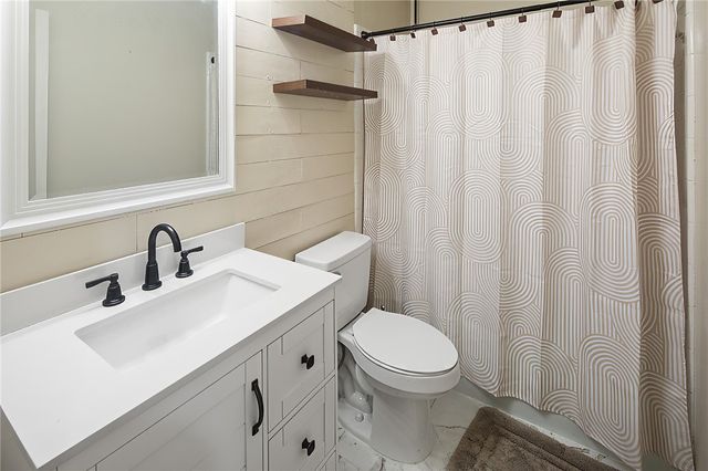 2301 East Briargate Drive, Bryan, TX 77802