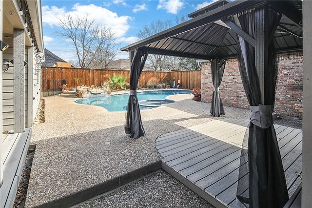 2301 East Briargate Drive, Bryan, TX 77802