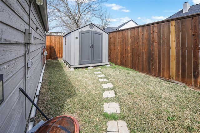 2301 East Briargate Drive, Bryan, TX 77802