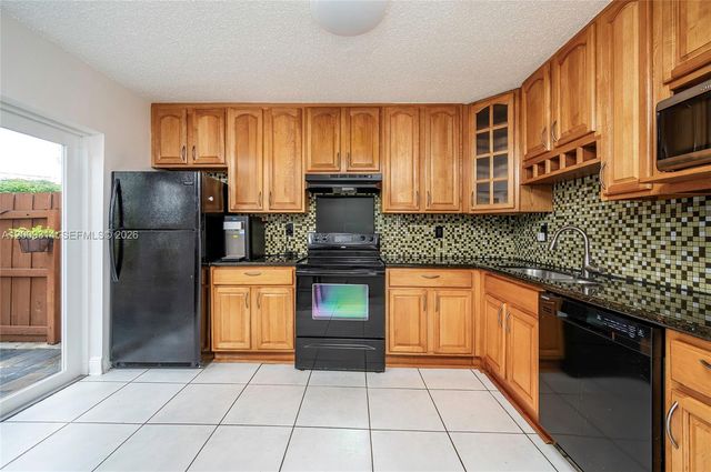 13753 SW 160th Ter, Miami, FL 33177