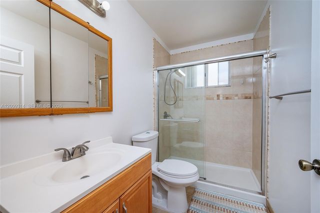 13753 SW 160th Ter, Miami, FL 33177