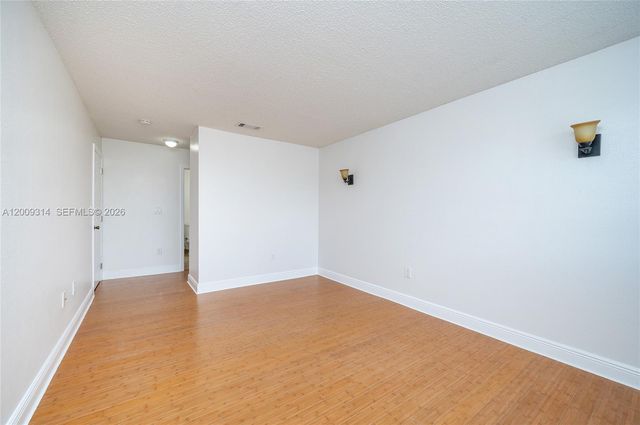 13753 SW 160th Ter, Miami, FL 33177