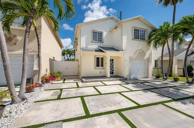 13753 SW 160th Ter, Miami, FL 33177