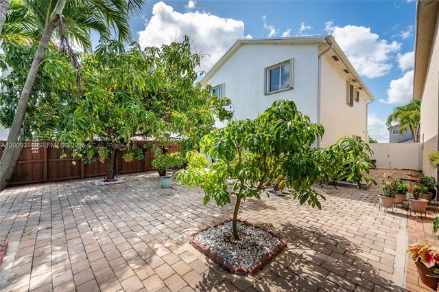 13753 SW 160th Ter, Miami, FL 33177