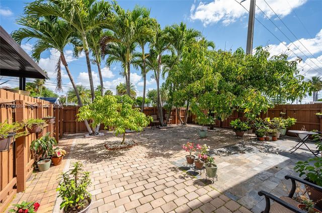 13753 SW 160th Ter, Miami, FL 33177