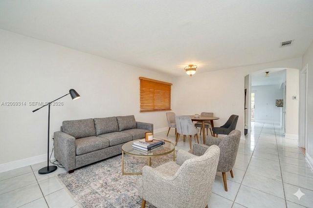 13753 SW 160th Ter, Miami, FL 33177