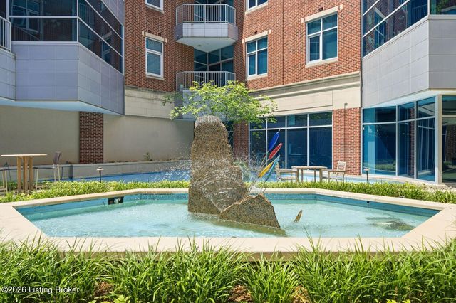 324 E Main St 405, Louisville, KY 40202