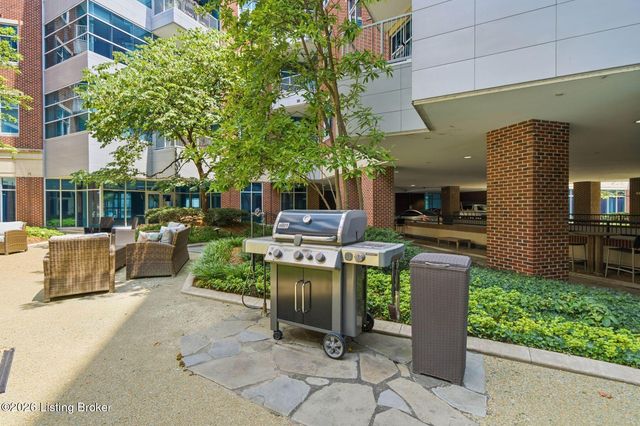 324 E Main St 405, Louisville, KY 40202
