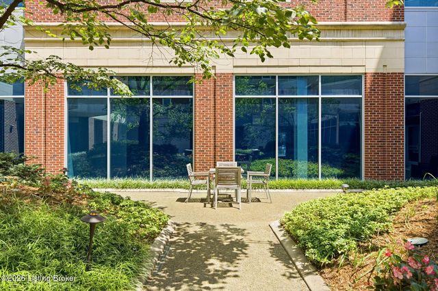324 E Main St 405, Louisville, KY 40202