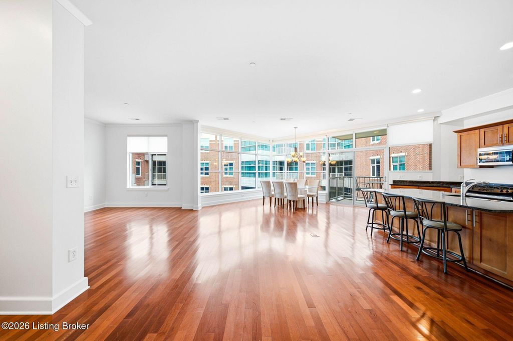 324 E Main St 405, Louisville, KY 40202