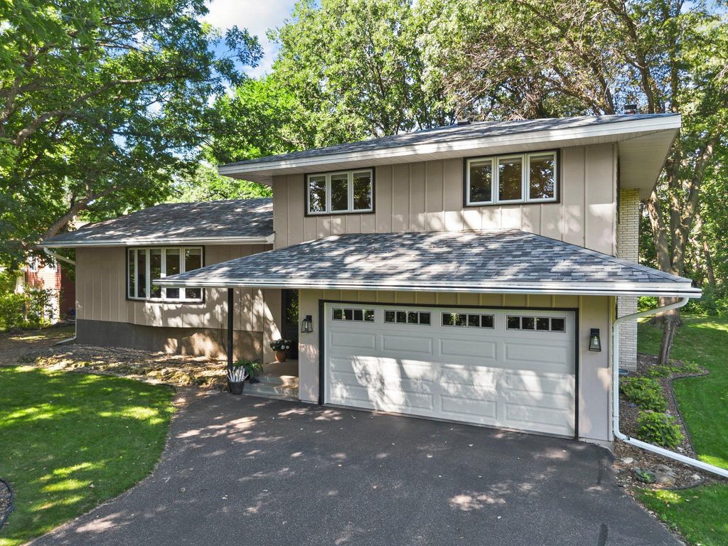 61 Flandrau Place, Saint Paul, MN 55106 — photo 2