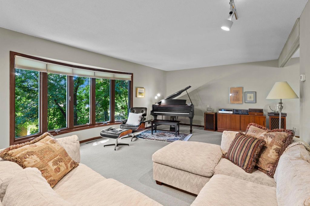 61 Flandrau Place, Saint Paul, MN 55106 — photo 4