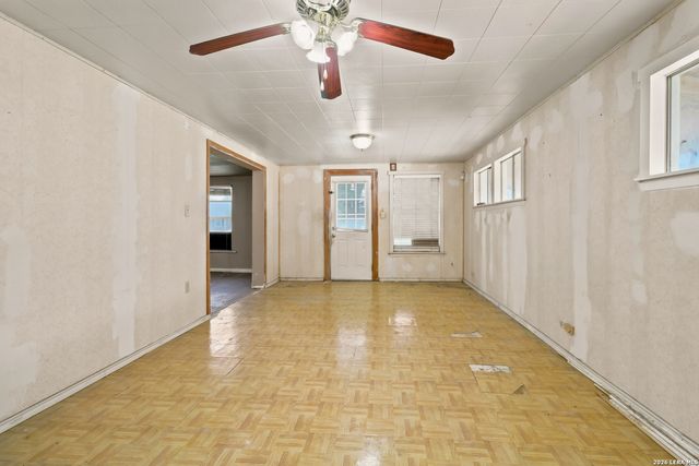 1401 Santa Barbara, San Antonio, TX 78201
