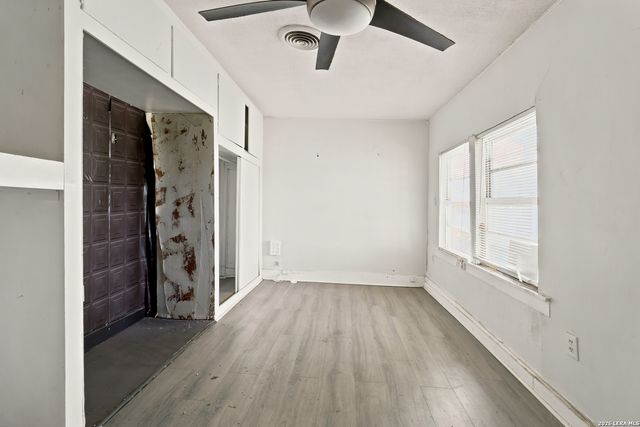 1401 Santa Barbara, San Antonio, TX 78201