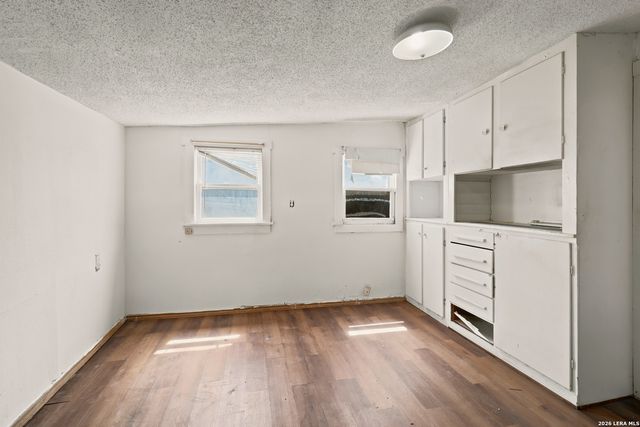 1401 Santa Barbara, San Antonio, TX 78201