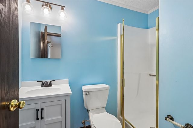 1112 Motor St, Shenango Twp, PA 16101