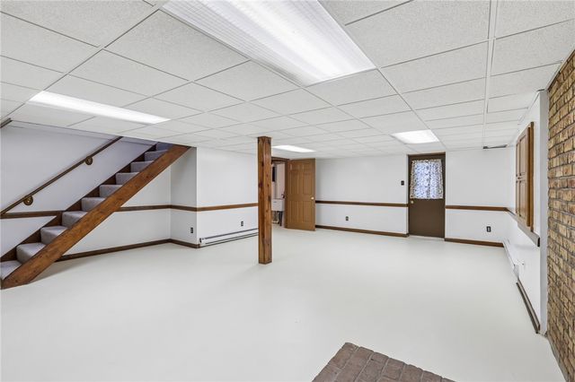 1112 Motor St, Shenango Twp, PA 16101