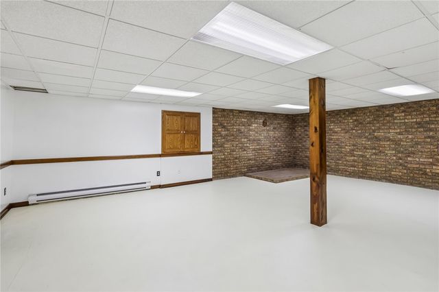 1112 Motor St, Shenango Twp, PA 16101