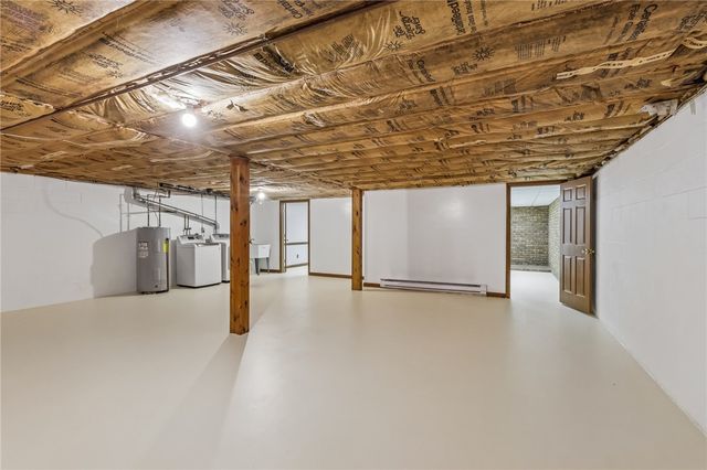 1112 Motor St, Shenango Twp, PA 16101