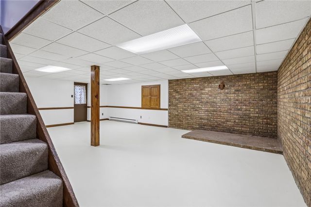 1112 Motor St, Shenango Twp, PA 16101