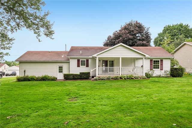 1112 Motor St, Shenango Twp, PA 16101