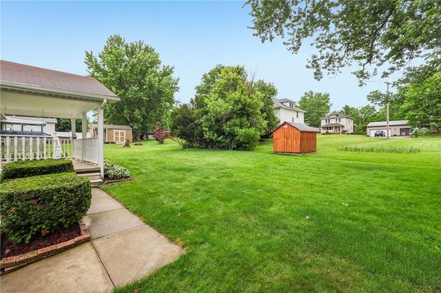 1112 Motor St, Shenango Twp, PA 16101