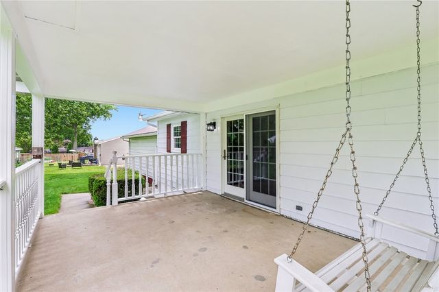 1112 Motor St, Shenango Twp, PA 16101