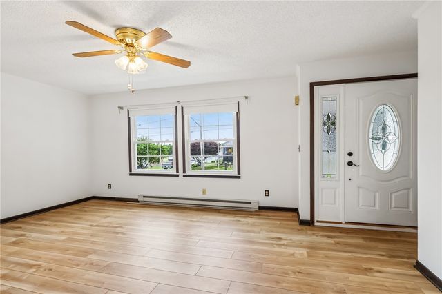 1112 Motor St, Shenango Twp, PA 16101