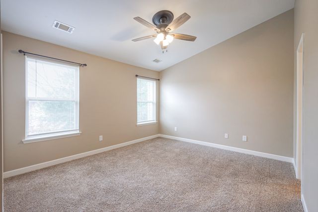 5441 Perlou Ln, Murfreesboro, TN 37128