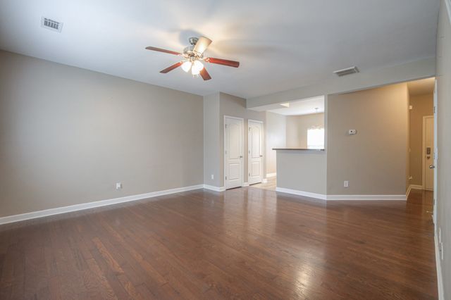 5441 Perlou Ln, Murfreesboro, TN 37128