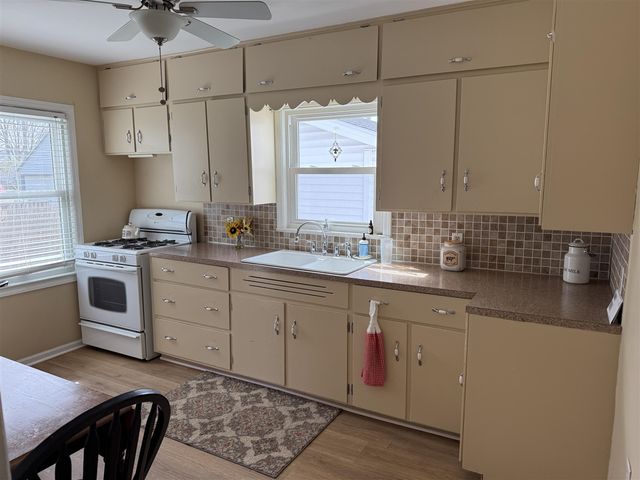 1307 Cornell Road, Muskegon, MI 49441