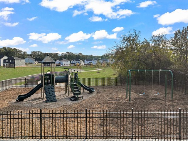 2951 Sharpstone Drive, Columbia, TN 38401