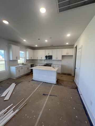 2951 Sharpstone Drive, Columbia, TN 38401